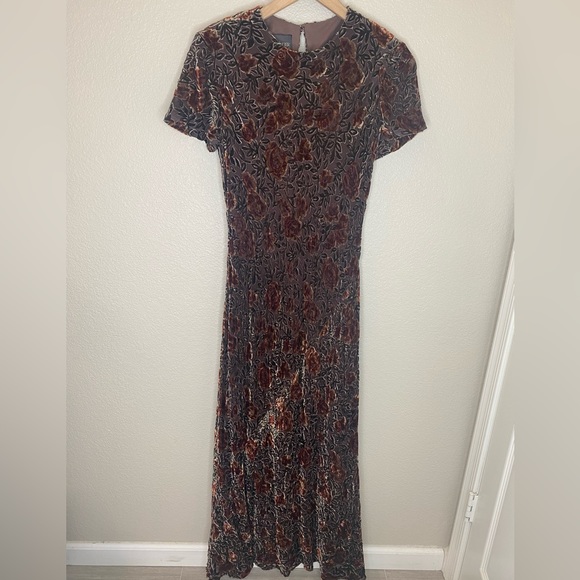 VINTAGE, RARE Kay Unger New York Crushed Velvet Scroll Floral Maxi Dress / 6 - Picture 3 of 6